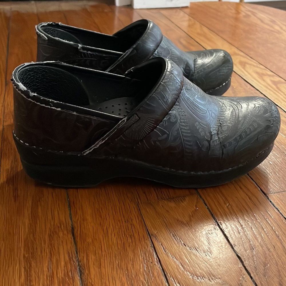 Dansko Professional Tooled Clog. In Used Conditio… - image 2